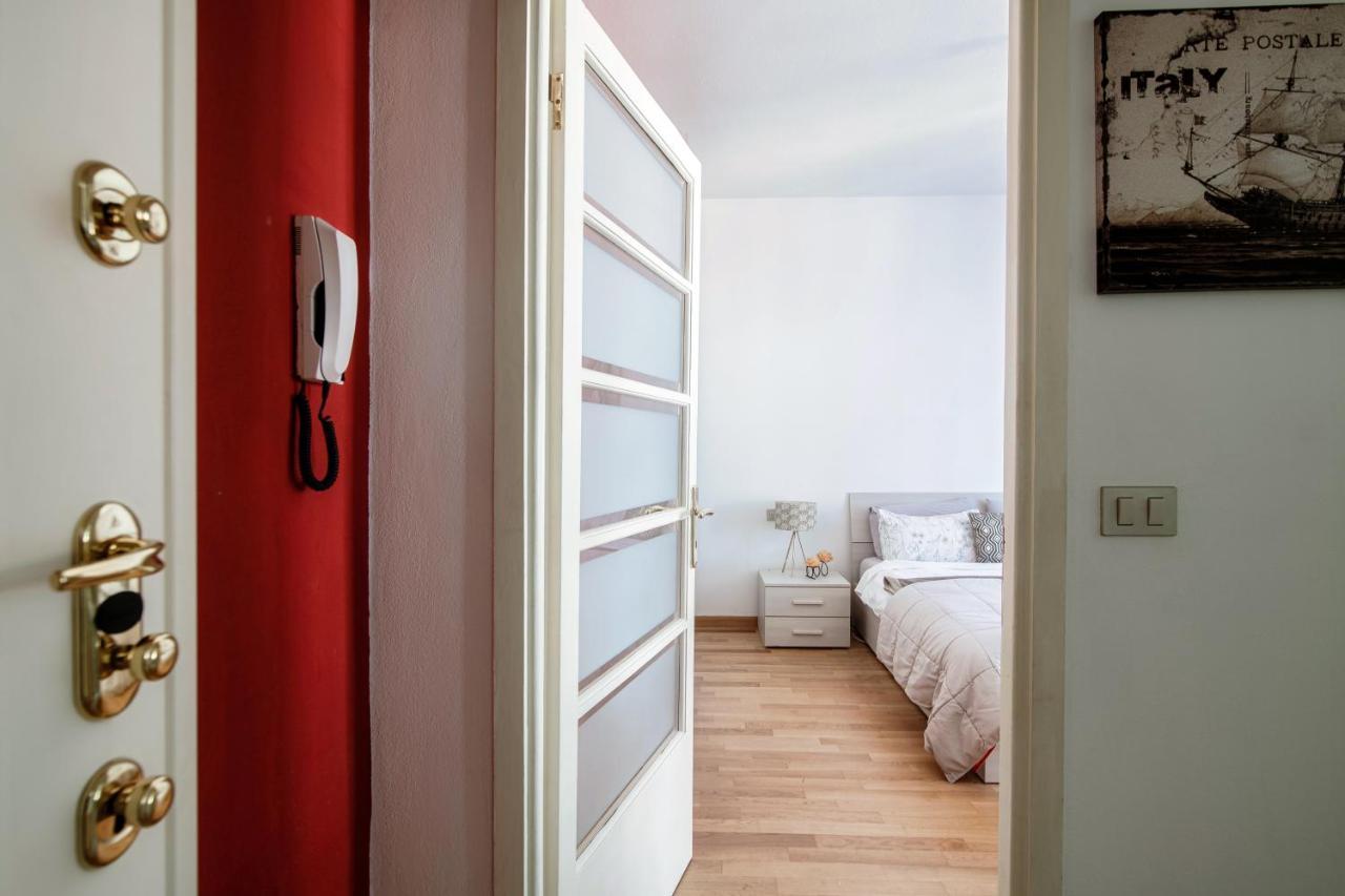 Anna'S Home Super Cozy Flat, With A/C, High Speed Wifi, Near The Lake And Public Transport Como Eksteriør bilde