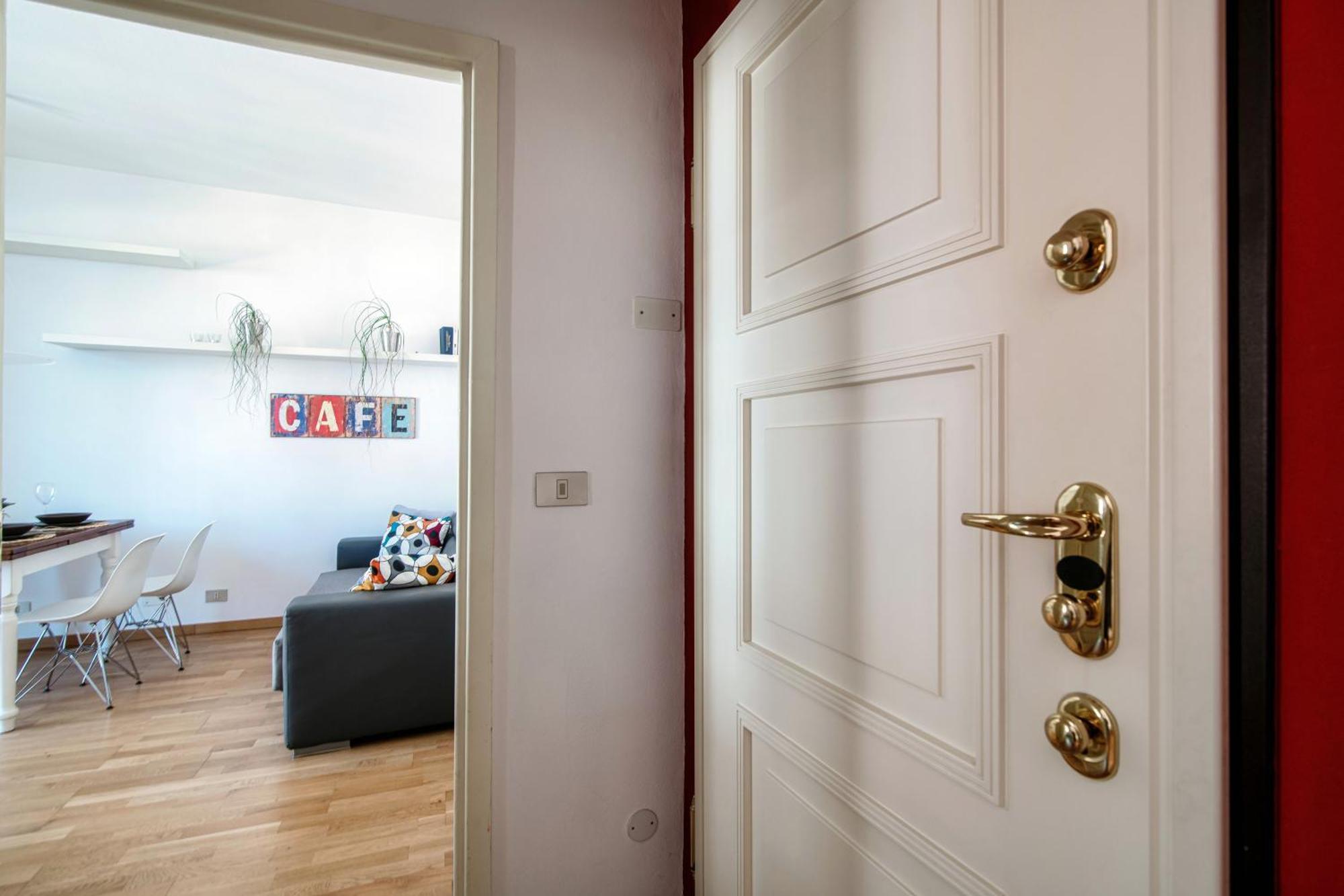 Anna'S Home Super Cozy Flat, With A/C, High Speed Wifi, Near The Lake And Public Transport Como Eksteriør bilde